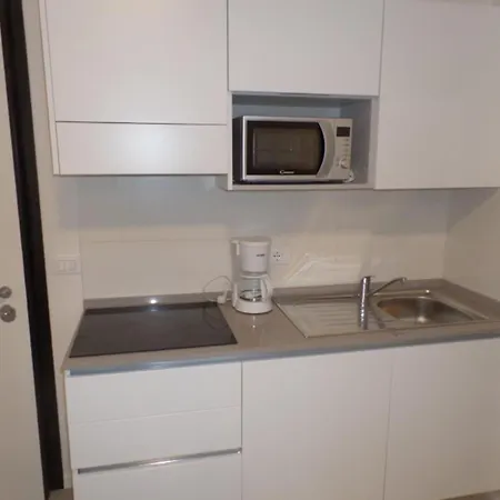 Διαμέρισμα Modern And Equipped Living With Pool