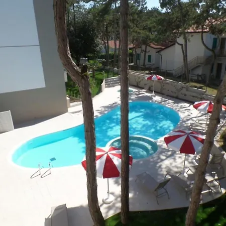 Διαμέρισμα Modern And Equipped Living With Pool